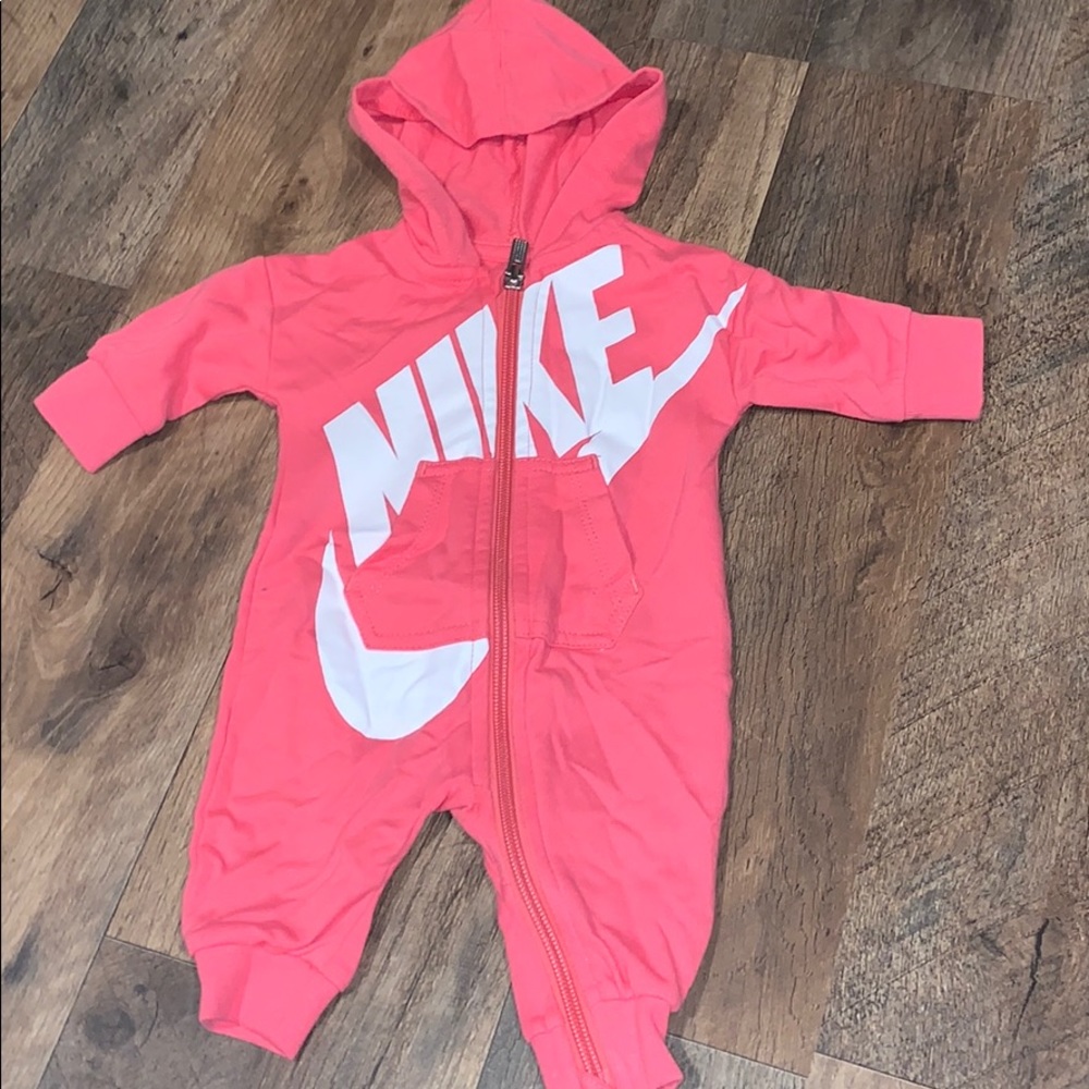 Baby bodysuit